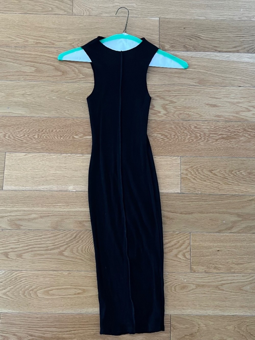 Lilly’s Kloset black bodycon dress